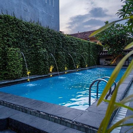 D Ajenk Boutique Guesthouse Kejayan Ngoại thất bức ảnh