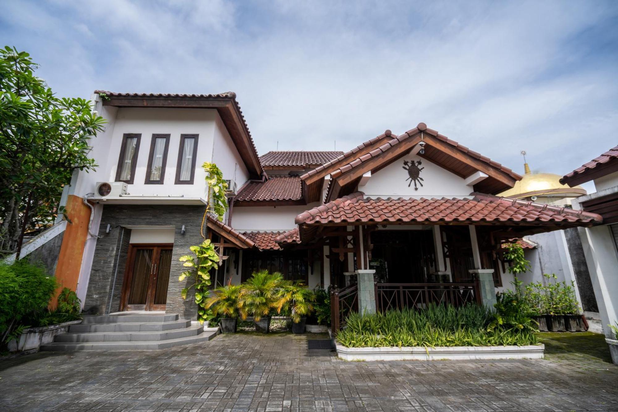 D Ajenk Boutique Guesthouse Kejayan Ngoại thất bức ảnh
