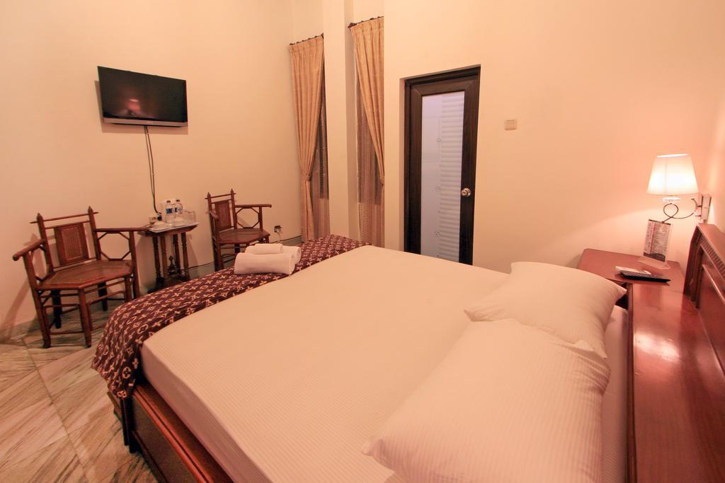 D Ajenk Boutique Guesthouse Kejayan Phòng bức ảnh